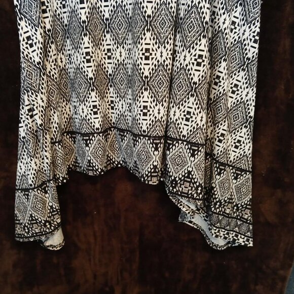 Maurices Maxi Skirt Stretch Black White Women’s Size XL Aztec/tribal print - Picture 4 of 7